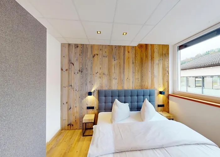 Chalet West