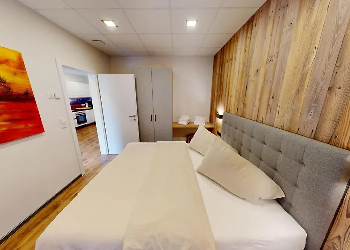 Chalet West